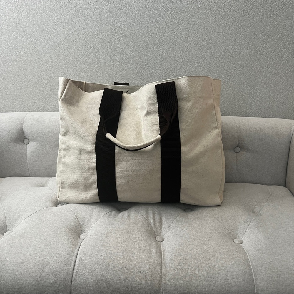 Le Bar Marche NWOT Tote. Limited addition - Picture 5 of 7